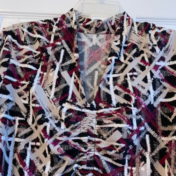 Multi- colored v neck top - Picture 2 of 6